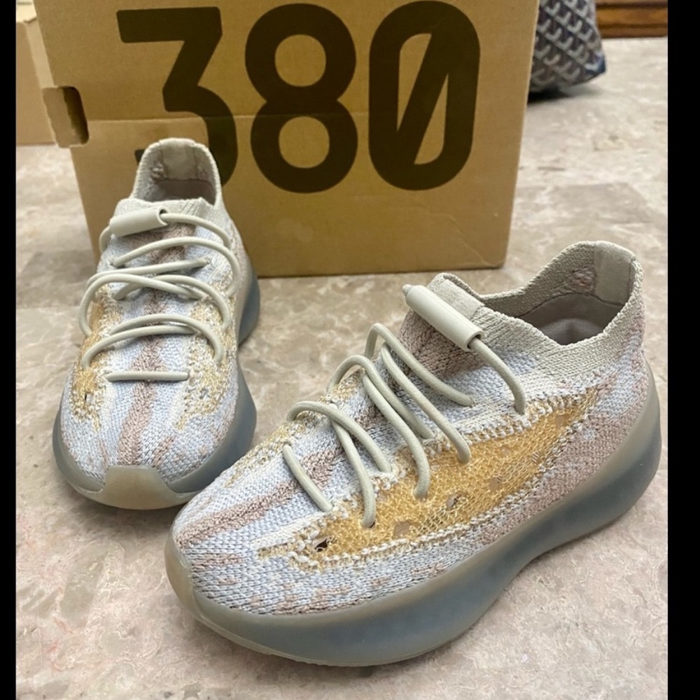 Yeezy Boost 380 infant/toddler size 7.5